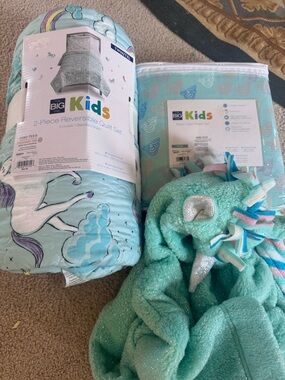 The Big One Kids Aqua Unicorn Reversible Quilt Set